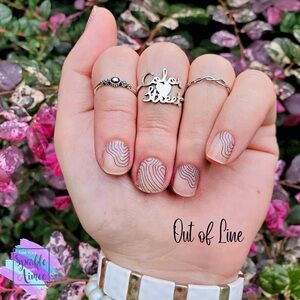 Bundle and Save Color Street - Out of Line - Clear Overlay